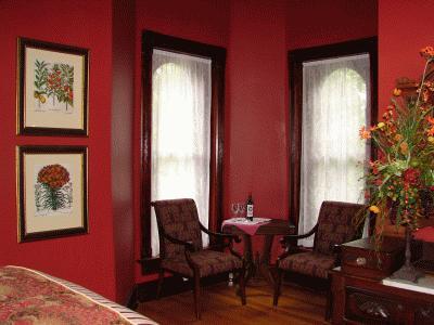 Whiskey Mansion Bed & Breakfast Saint Joseph Rom bilde