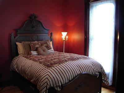 Whiskey Mansion Bed & Breakfast Saint Joseph Rom bilde