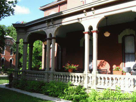 Whiskey Mansion Bed & Breakfast Saint Joseph Eksteriør bilde